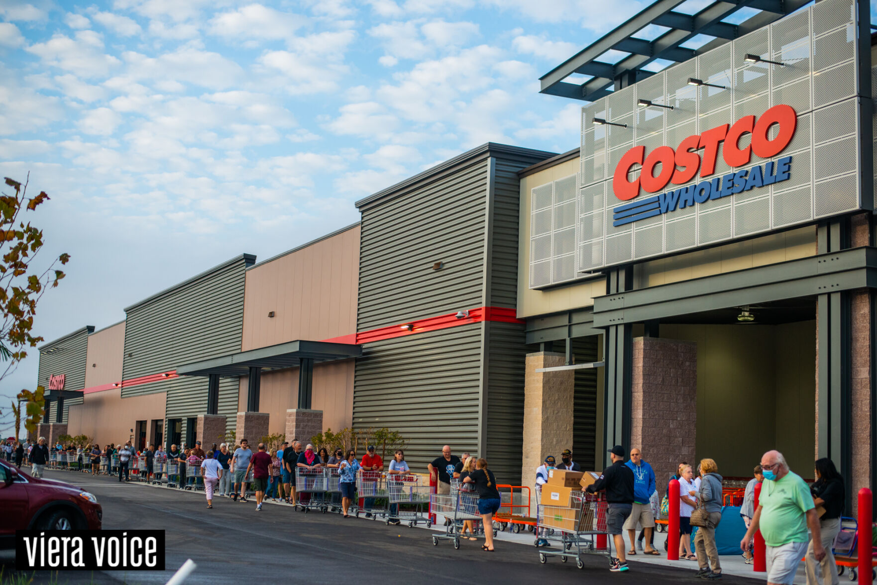 A Surprising Number Of People Like To Wander Aimlessly Around Costco HD  wallpaper | Pxfuel