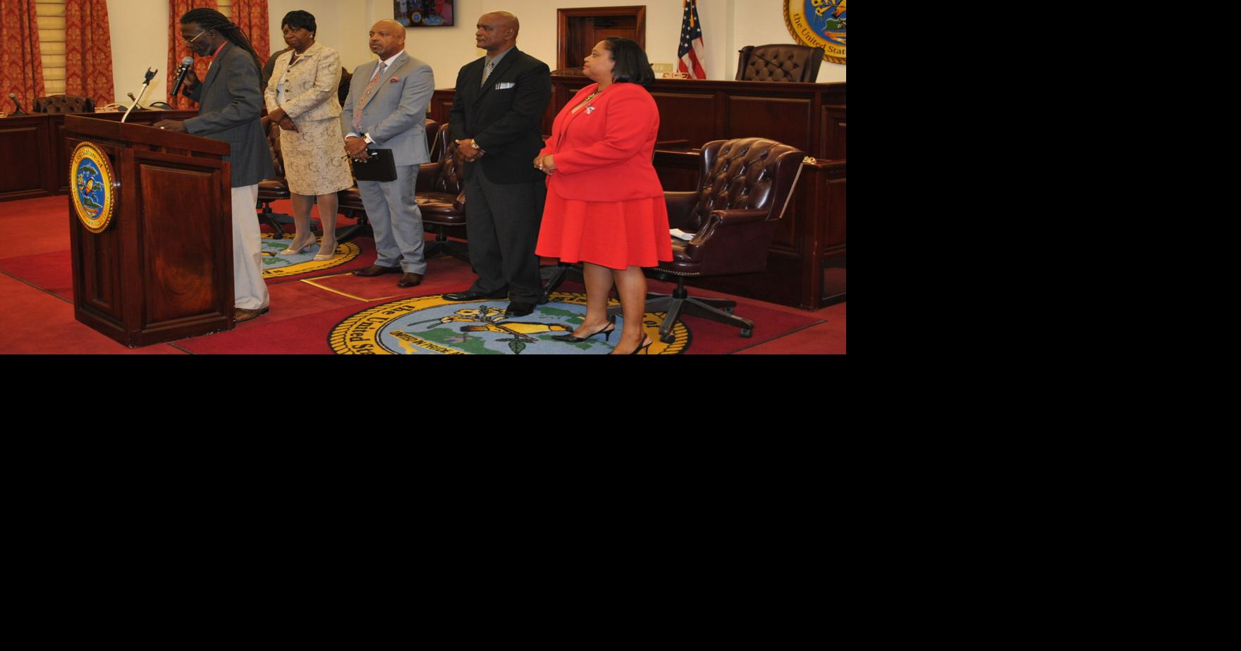 Five senators form minority coalition | News | virginislandsdailynews.com