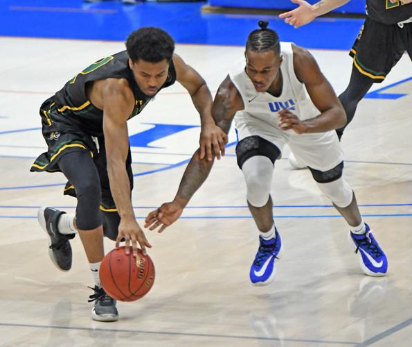 Buccaneers pull away early for seasonopening win Sports