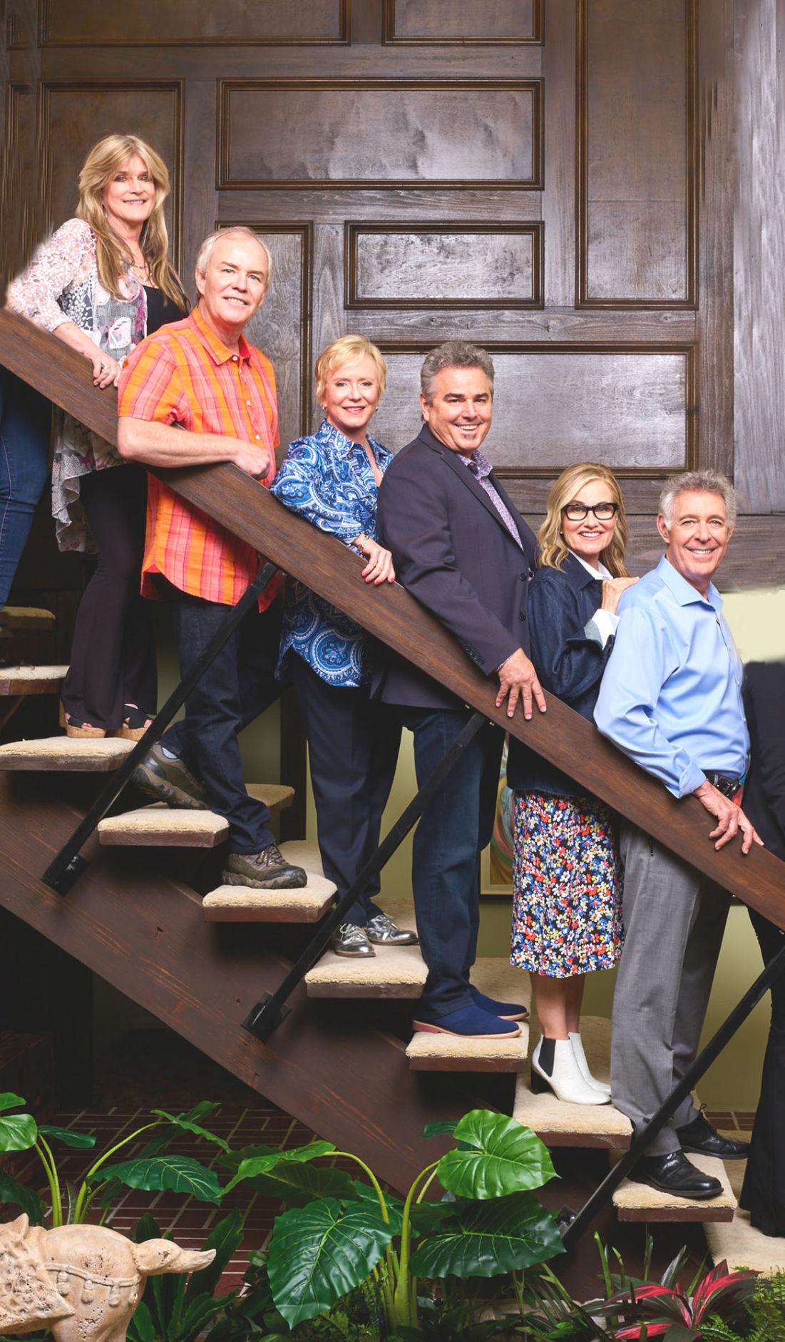 Brady Bunch Residence Houses Cast Reunion For A Very Brady
