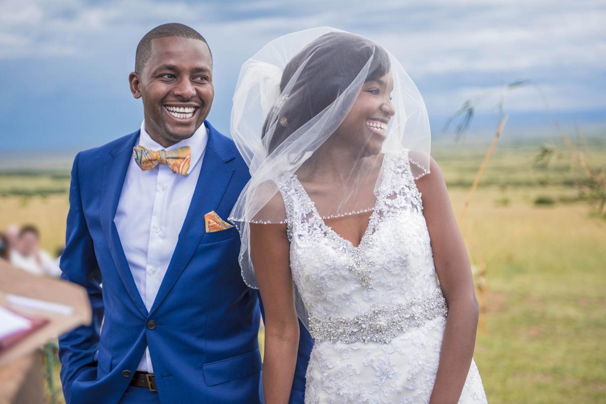 Experts Talk Good And Bad Wedding Guest Etiquette Consider