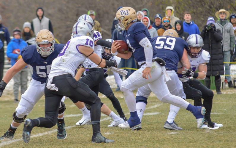 Roste, Royals run away from #9 St. Thomas | Sports | voiceofalexandria.com