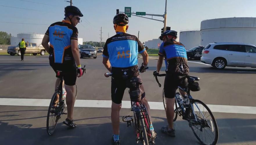 MS TRAM riders head out toward the trail the for 2017 ride