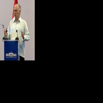 Cuba releases prisoners, confirms talks with US