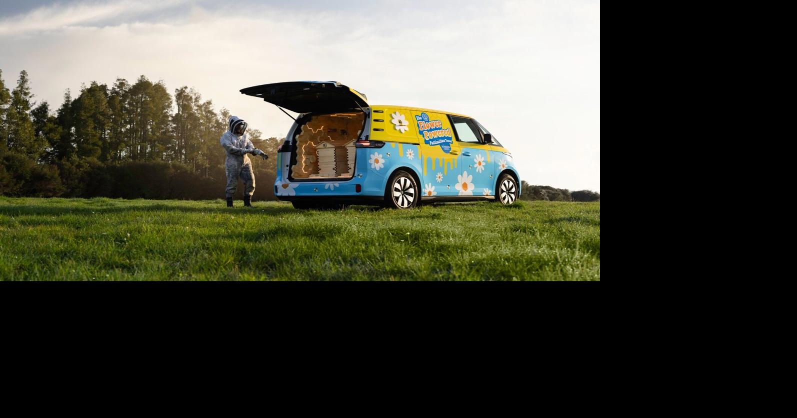 120,000 Bees Bring the Flower Power in New Zealand's First Mobile Hive