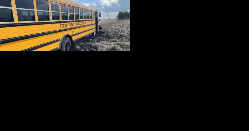 School bus crash reported in central Minnesota, 10-year-old girl receives minor injuries - Vimarsana News