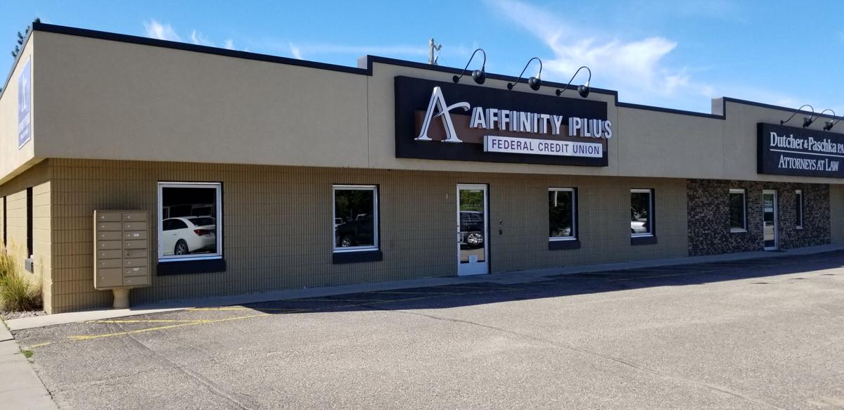 Affinity Plus Credit Union >> Police Looking For Robbery Suspect At Local Credit Union Affinity Plus Credit Union >> Police Looking For Robbery Suspect At Local Credit Union