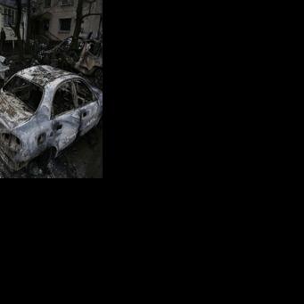 Russian strikes cut heat to Kyiv, mayor calls for temporary evacuation