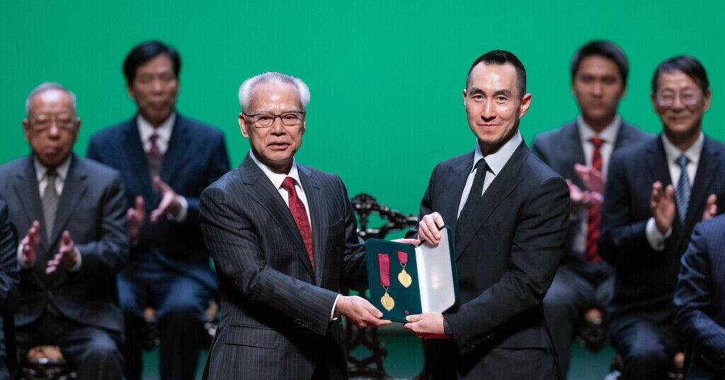 Melco’s "House of Dancing Water" team is honored with Medal of Merit - Tourism by Macao Government for tourism contributions