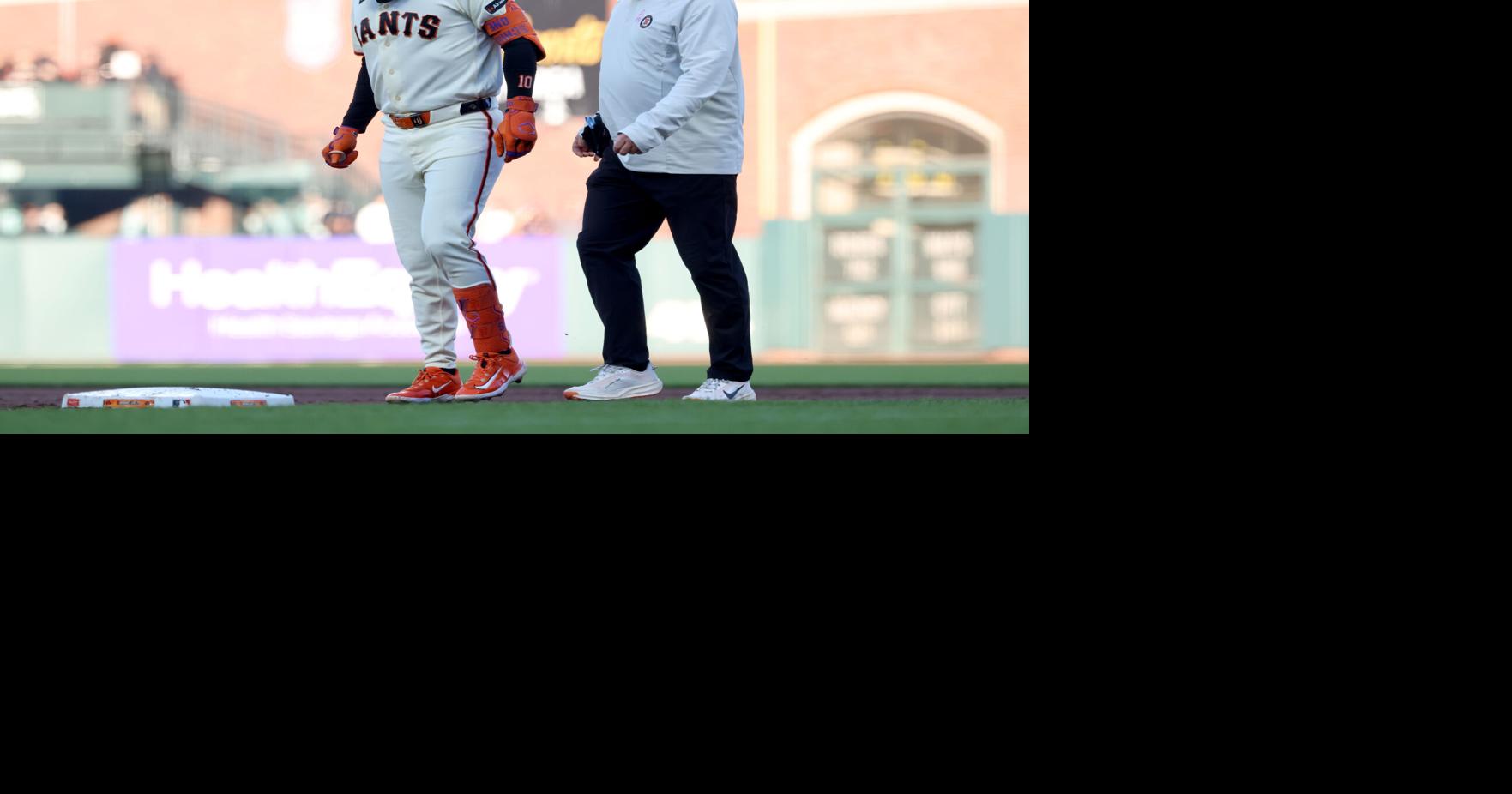 Giants' Casey Schmitt Exits with Left Knee Injury, MRI Set