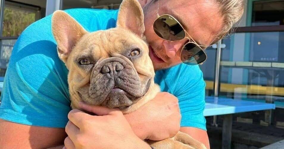 Carpenter quits job after his dog goes viral