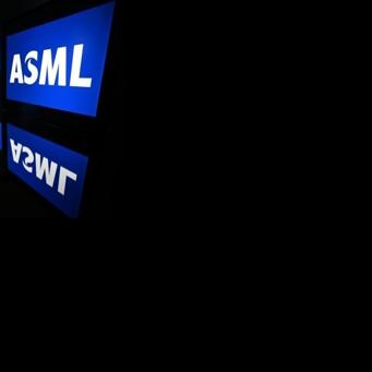 Dutch tech giant ASML posts bumper profits, eyes bright AI future