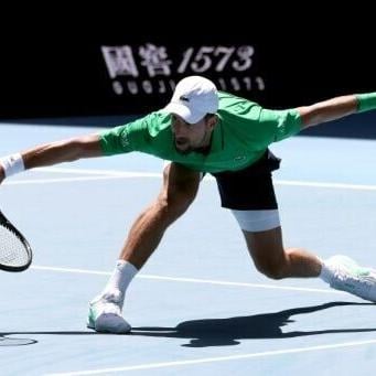 Keys revels in Melbourne heat as Djokovic steps up history bid