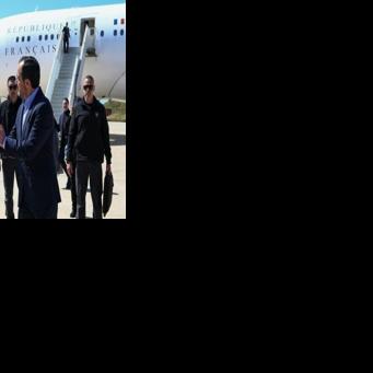 Macron discusses security in Cyprus, plans aircraft carrier visit