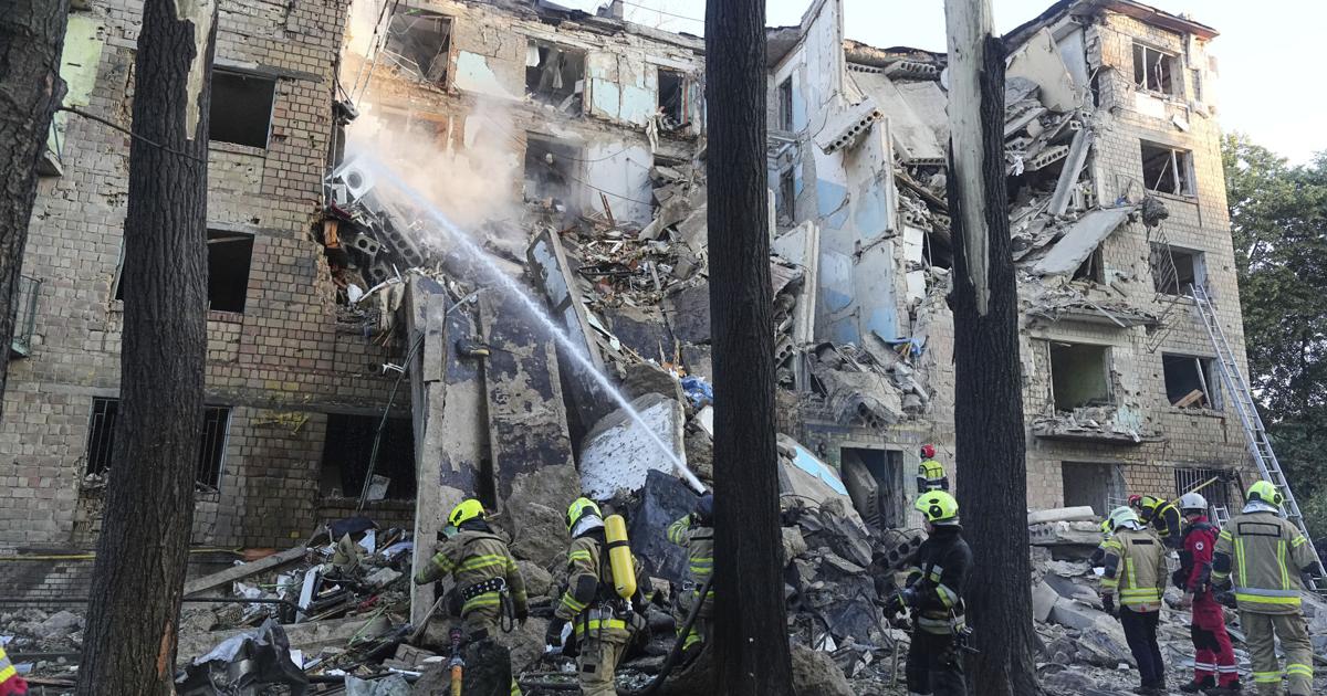 Russian attacks on Ukraine kill at least 9 and injure over a dozen