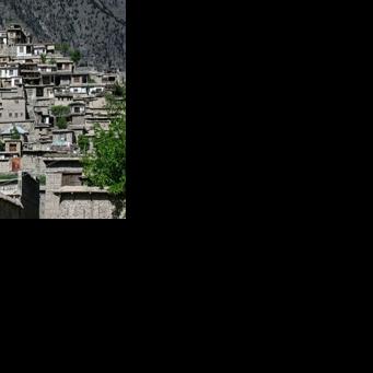 War with Pakistan halts school for Afghan border children