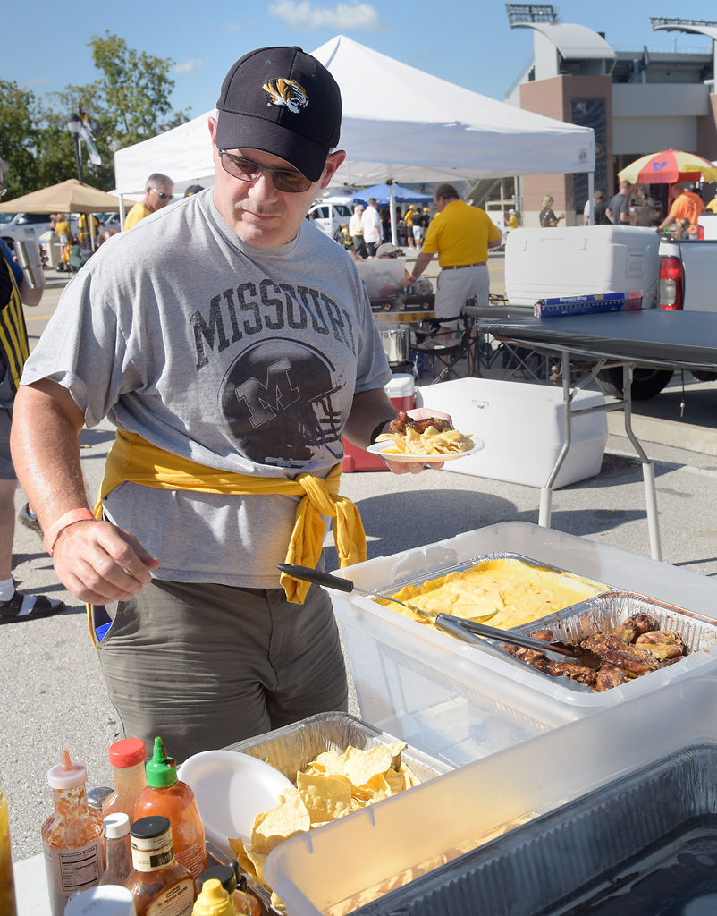 Game day gettogethers tailgating season reaches its peak with