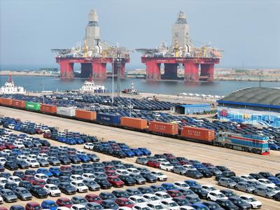 Chinese exports to US plummeted in April as Trump’s tariffs kicked in