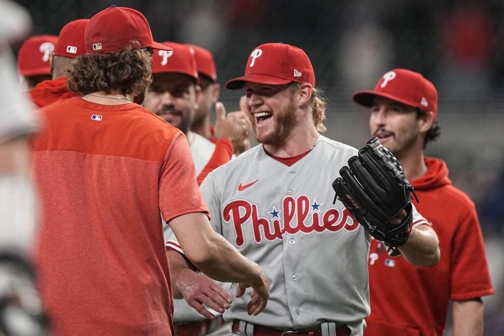 Craig Kimbrel 8th pitcher in MLB history to earn 400 saves, Phillies beat  Braves 6-4 - Washington Times