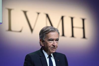 Luxury giant LVMH hits 400 billion euro in market value