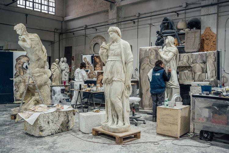 It’s among the largest collections of Michelangelo sculptures ever shown. But there’s a catch