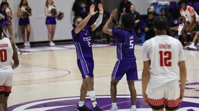 UNA basketball
