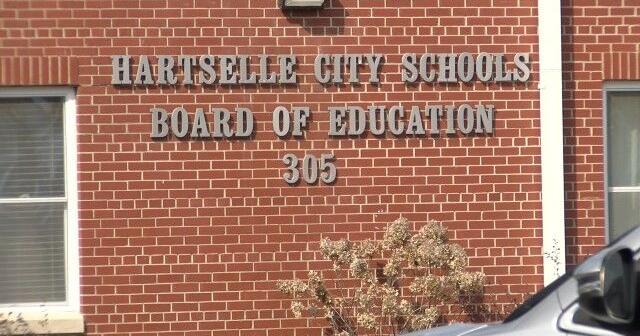 Hartselle school leaders warn parents after students caught trying to use counterfeit money
