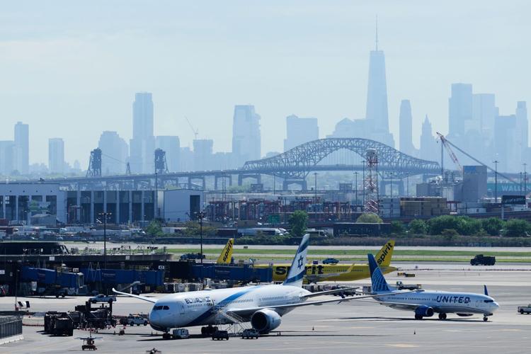 Is it safe to fly to Newark Liberty International Airport in the wake of recent outages? Officials say it is