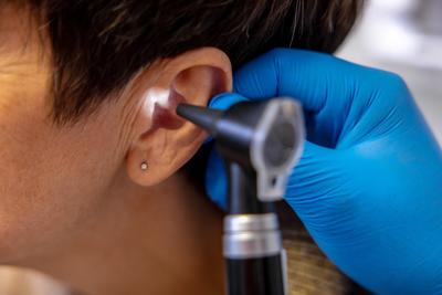 Not enough people wear hearing aids, experts say. Doing so could reduce dementia