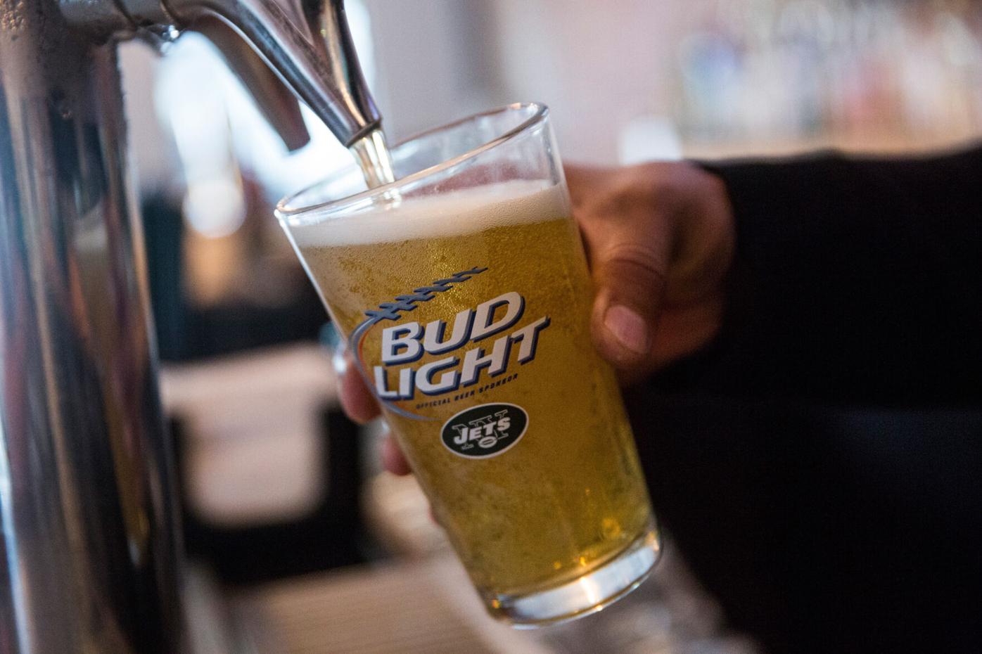 For the first time since 1989, the Super Bowl will feature alcohol ads not  made by Anheuser-Busch, News