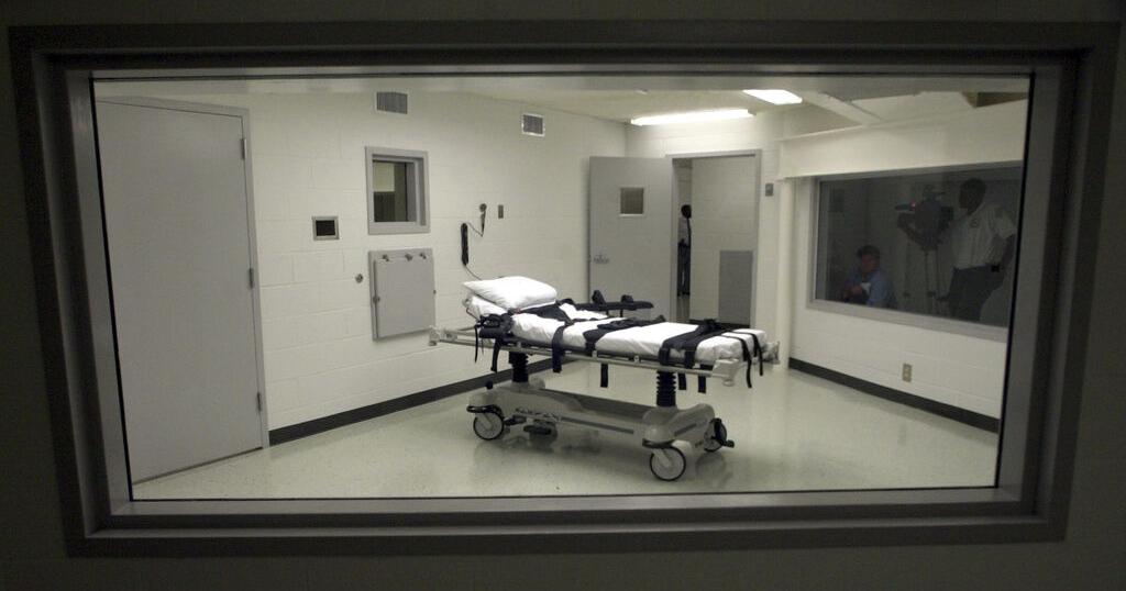 Federal appeals court orders more scrutiny of Alabama's nitrogen gas execution method