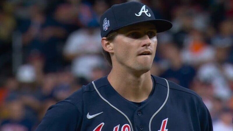Wright wins 20th, Braves beat Phils to trim NL East deficit
