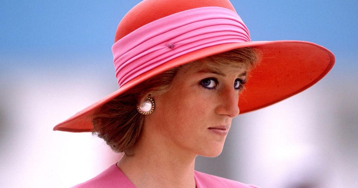 princess diana star dress Franklin Mint Princess Diana Porcelain Portrait Doll Navy Blue Star Dress.