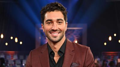 ‘Bachelor’ Joey Graziade explains the yellow tone of his eyes caused by Gilbert syndrome