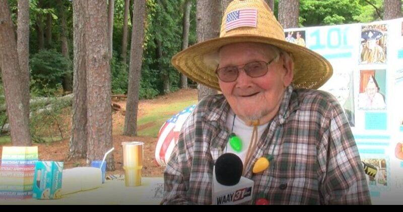 Huntsville WWII Veteran celebrates 101st birthday | Huntsville | waaytv.com