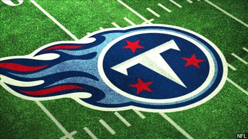 Titans snap 8-game skid with 27-24 win over Chargers