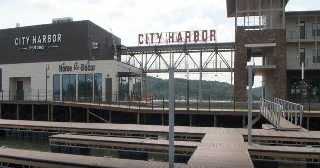 Federal court questions Guntersville's $10 sale of City Harbor