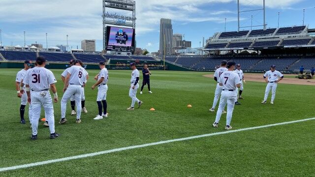 Auburn loses College World Series game vs. Arkansas, season ends