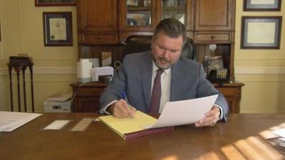 Legal expert breaks down Perkins family lawsuit