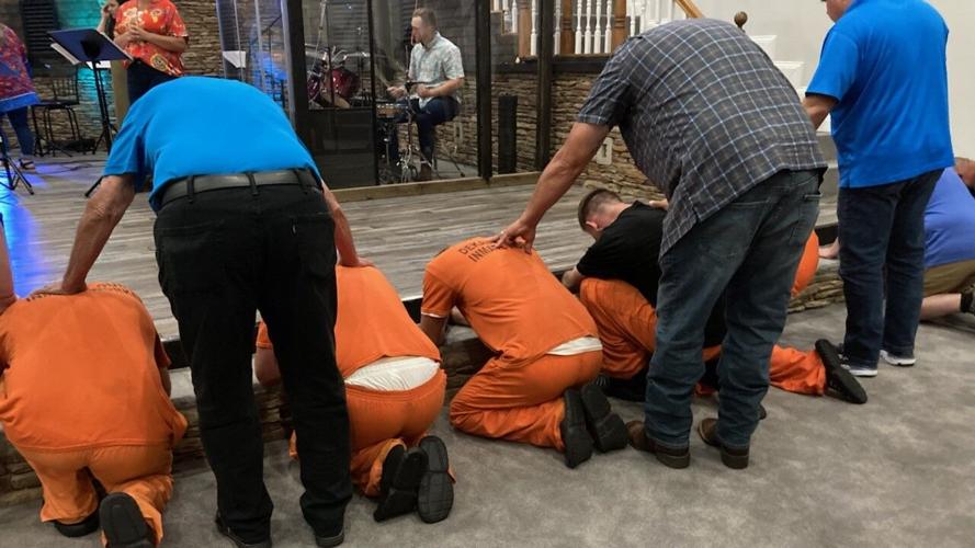 DeKalb Co. Jail praying inmates