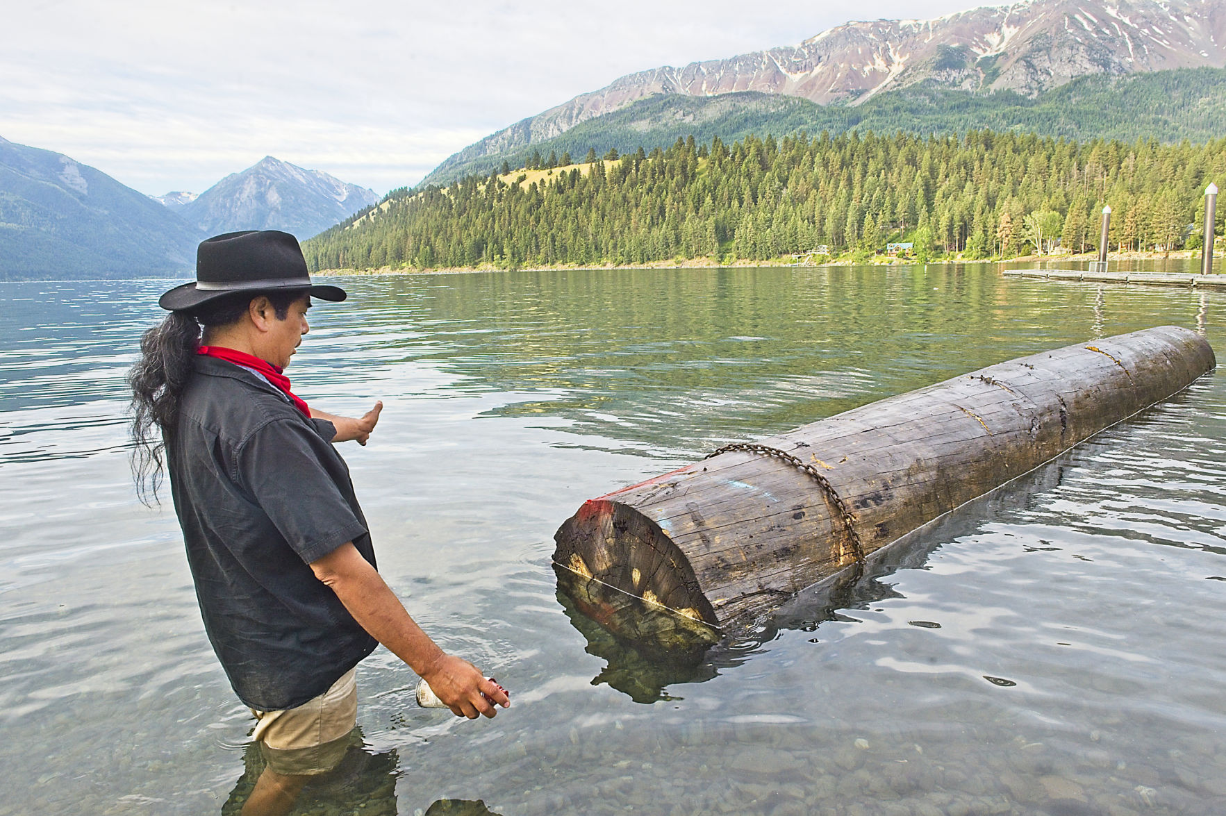 To build a canoe: Nez Perce to build dugout canoes for water