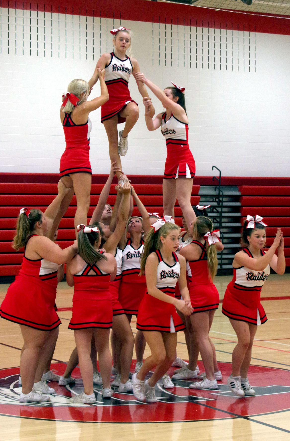 cheer 1.jpg