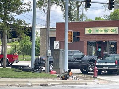 Crash at Decatur and Franklin