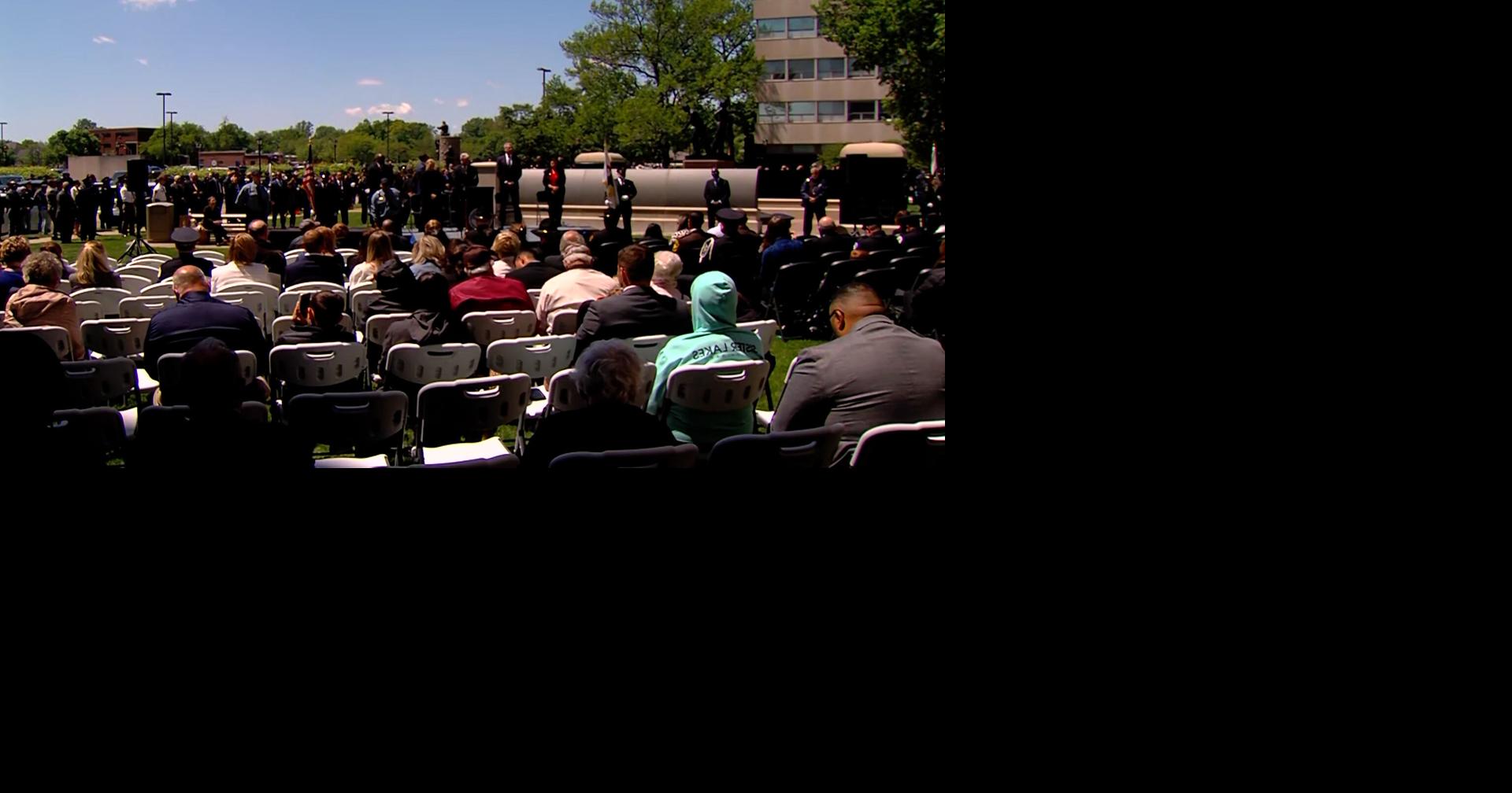 Read moreHundreds gather at the State Capitol to remember officers killed in the line of duty