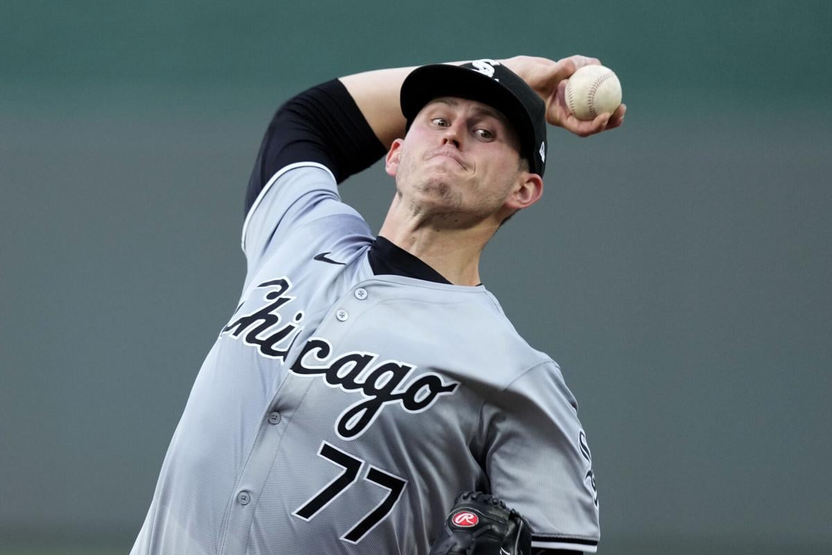 Vargas and Tauchman lead White Sox over Pirates 7 2 for 1st series