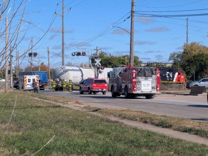 train vs semi Decatur