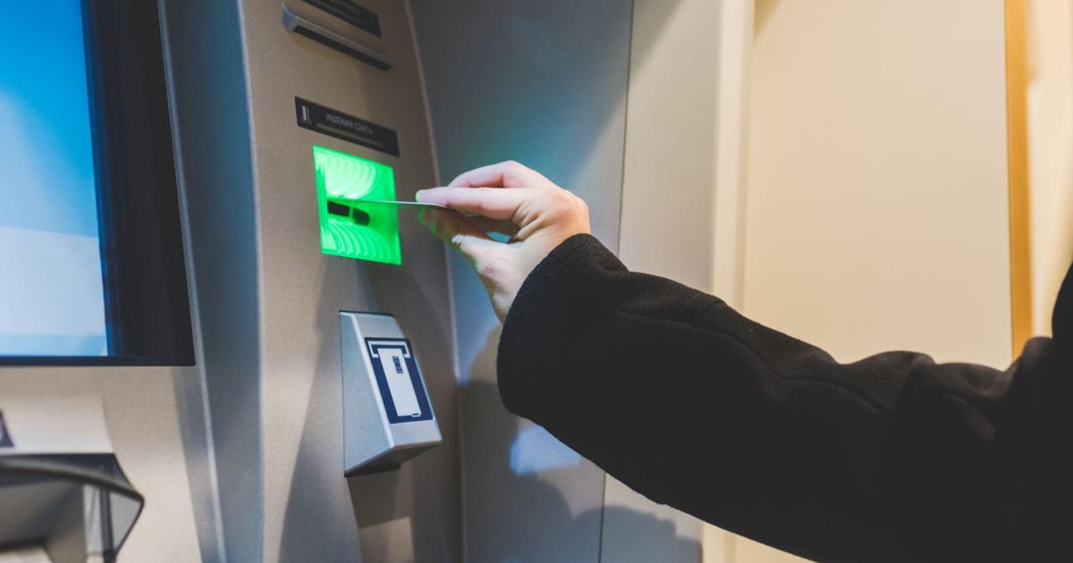 Illinois Treasurer commits $50 million to aid unpaid federal workers