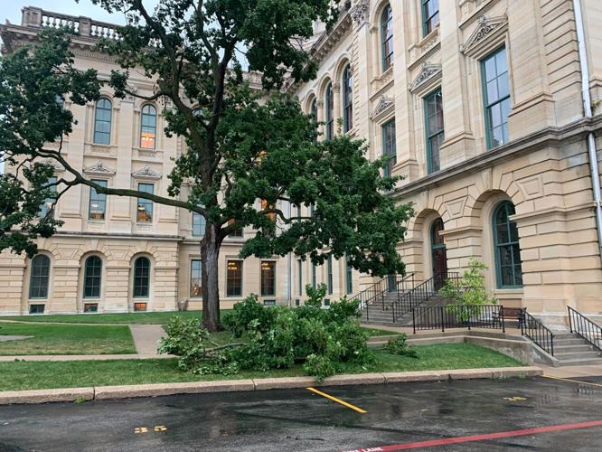 Severe Weather- Springfield Capitol