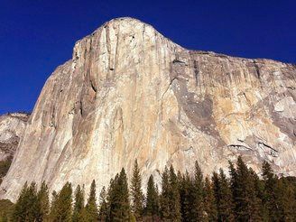 Officials name 2 climbers who died in Yosemite