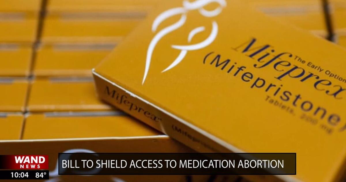 Illinois bill ensuring medication abortion access amid FDA uncertainty awaits final approval